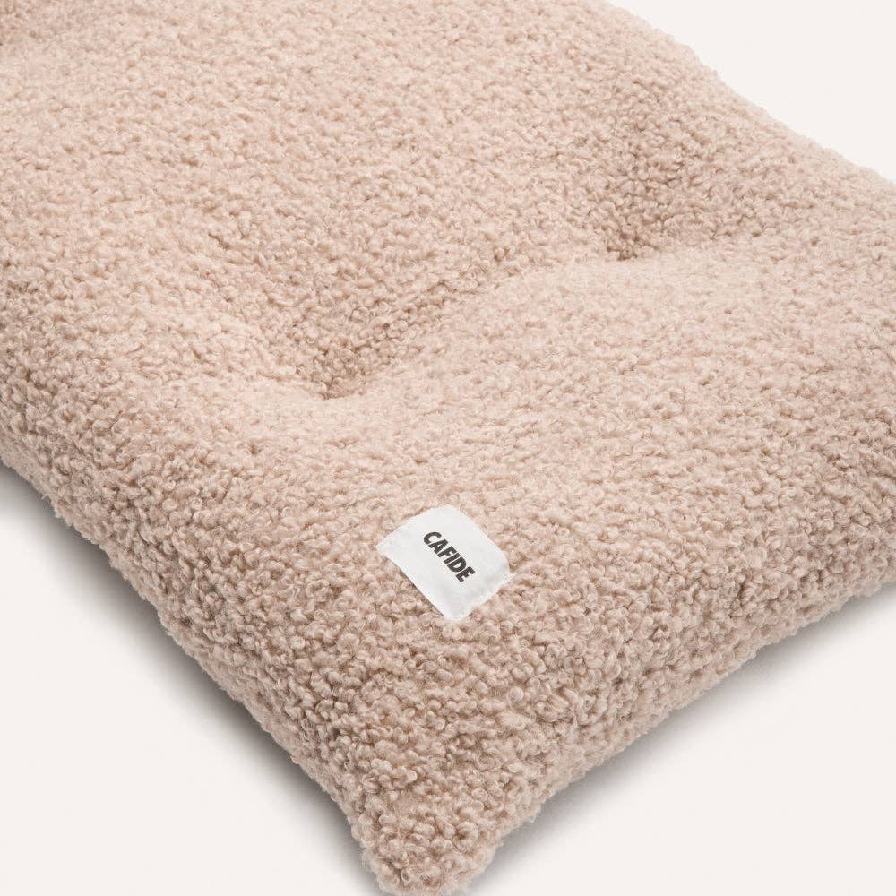 Coussin pour chien en bouclette beige, Bela